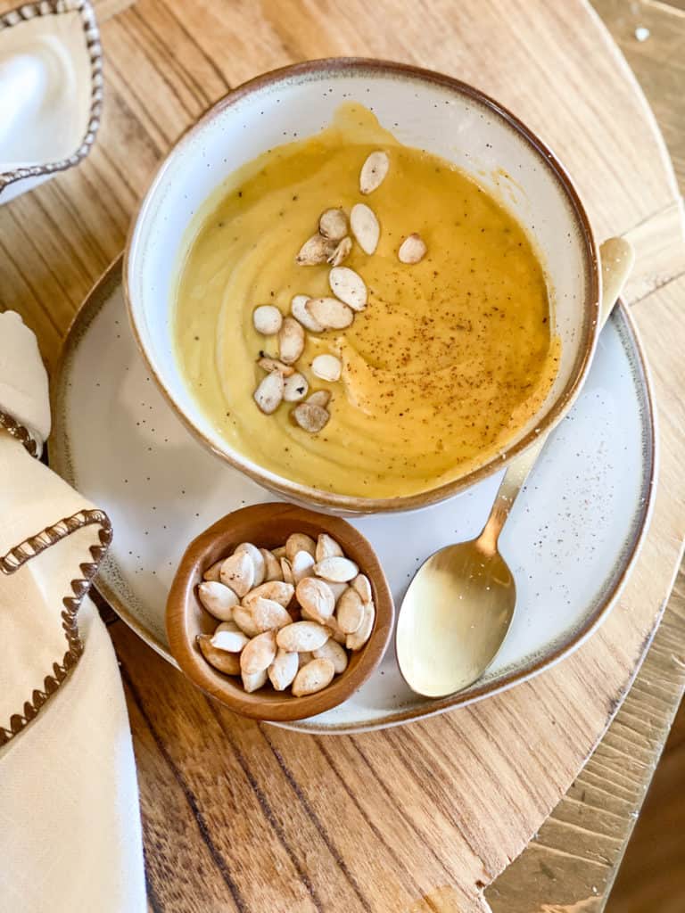 Whole30 butternut squash soup with pumpkin seeds