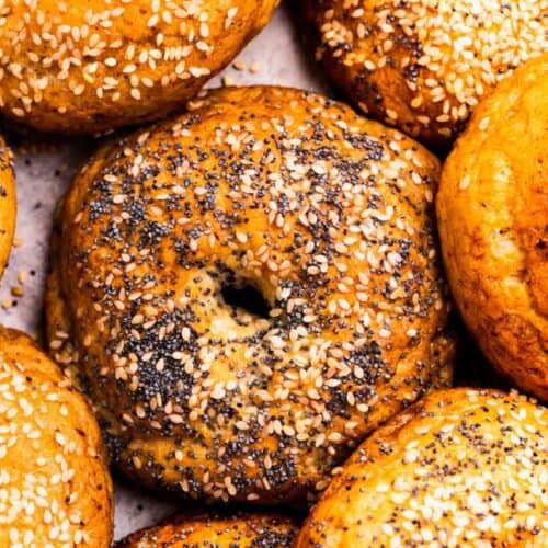 Gluten Free Bagels all next to each other some with seeds